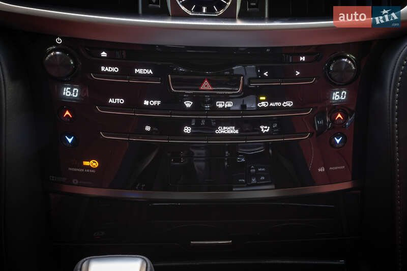 Позашляховик / Кросовер Lexus LX 2017 в Хмельницькому