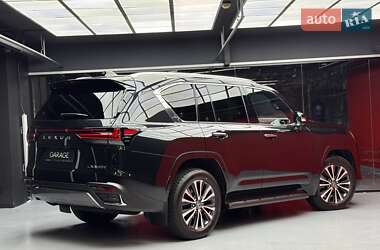 Позашляховик / Кросовер Lexus LX 2025 в 
