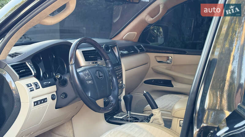 Позашляховик / Кросовер Lexus LX 2013 в Дніпрі