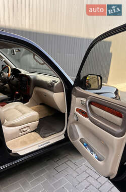 Внедорожник / Кроссовер Lexus LX 2001 в 