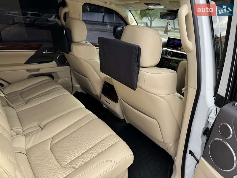Внедорожник / Кроссовер Lexus LX 2017 в Кривом Роге