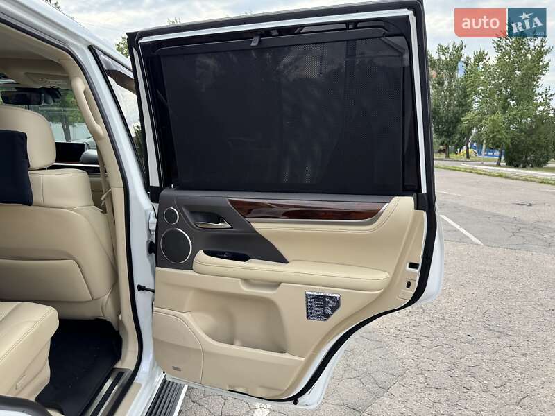 Внедорожник / Кроссовер Lexus LX 2017 в Кривом Роге