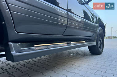 Внедорожник / Кроссовер Lexus LX 2006 в 