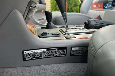 Внедорожник / Кроссовер Lexus LX 2006 в 