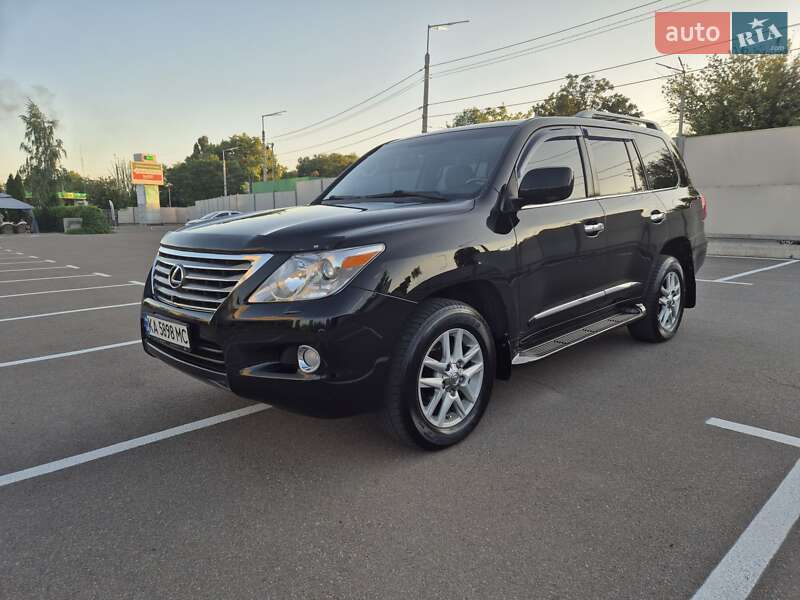 Внедорожник / Кроссовер Lexus LX 2008 в Киеве
