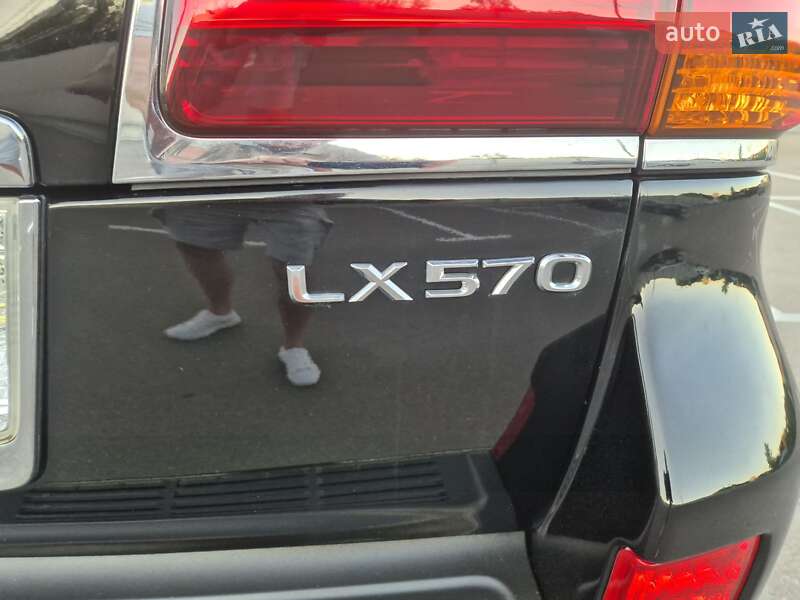 Внедорожник / Кроссовер Lexus LX 2008 в Киеве