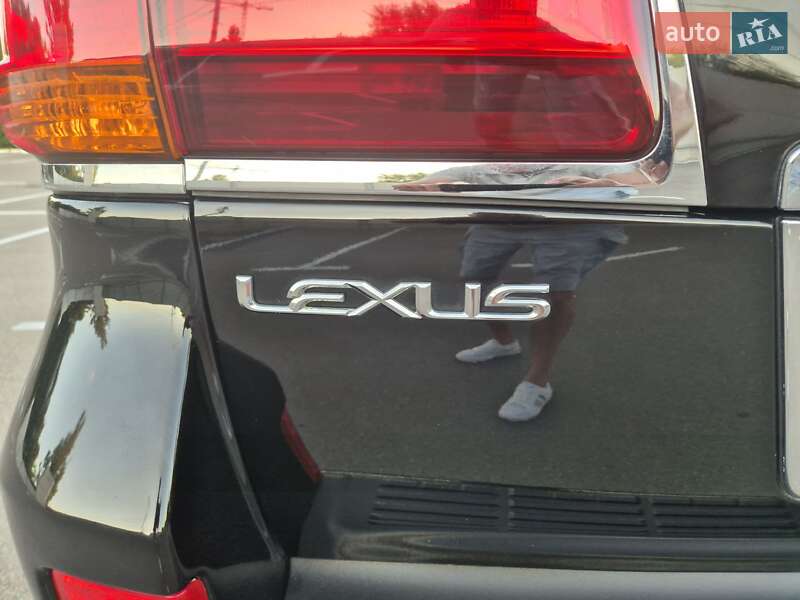 Внедорожник / Кроссовер Lexus LX 2008 в Киеве