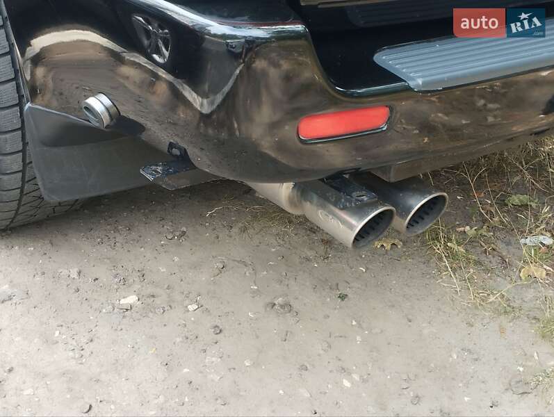 Позашляховик / Кросовер Lexus LX 2000 в Києві