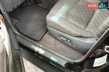 Внедорожник / Кроссовер Lexus LX 2000 в 