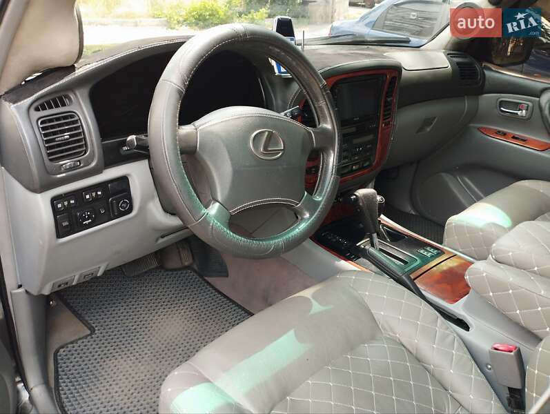 Позашляховик / Кросовер Lexus LX 2000 в Києві