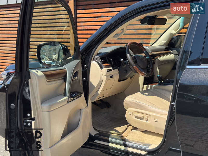 Позашляховик / Кросовер Lexus LX 2017 в Одесі