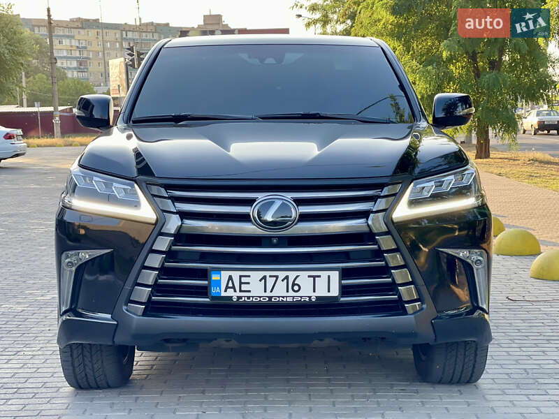 Позашляховик / Кросовер Lexus LX 2017 в Кам'янському