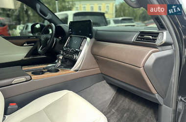Позашляховик / Кросовер Lexus LX 2022 в 