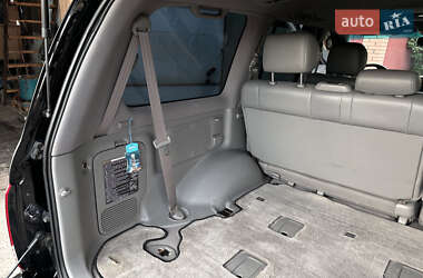 Позашляховик / Кросовер Lexus LX 2006 в 