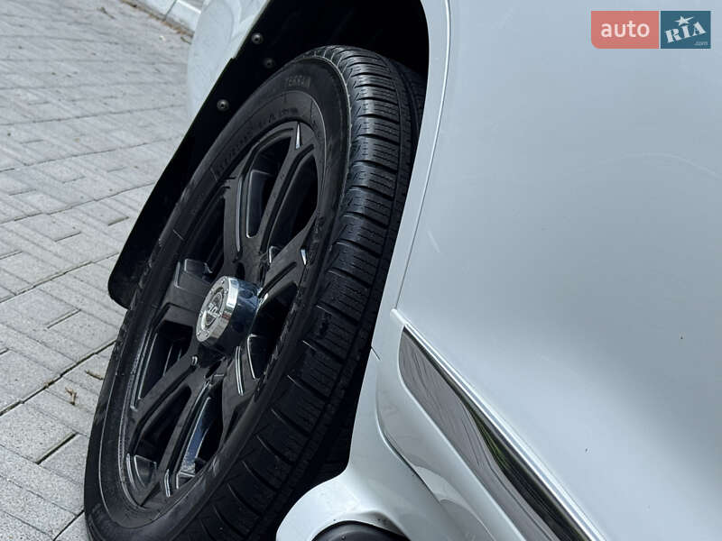 Позашляховик / Кросовер Lexus LX 2011 в Дрогобичі фото 13 Позашляховик / Кросовер Lexus LX 2011 в Дрогобичі