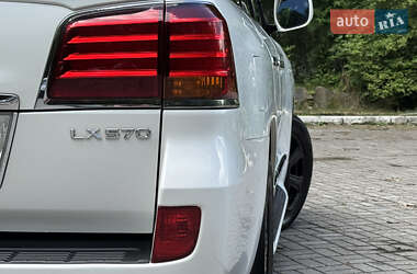 Позашляховик / Кросовер Lexus LX 2011 в 