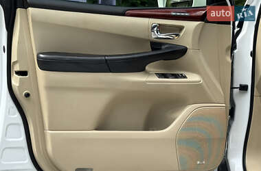 Позашляховик / Кросовер Lexus LX 2011 в 