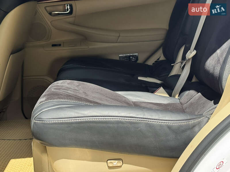 Позашляховик / Кросовер Lexus LX 2011 в Дрогобичі фото 109 Позашляховик / Кросовер Lexus LX 2011 в Дрогобичі