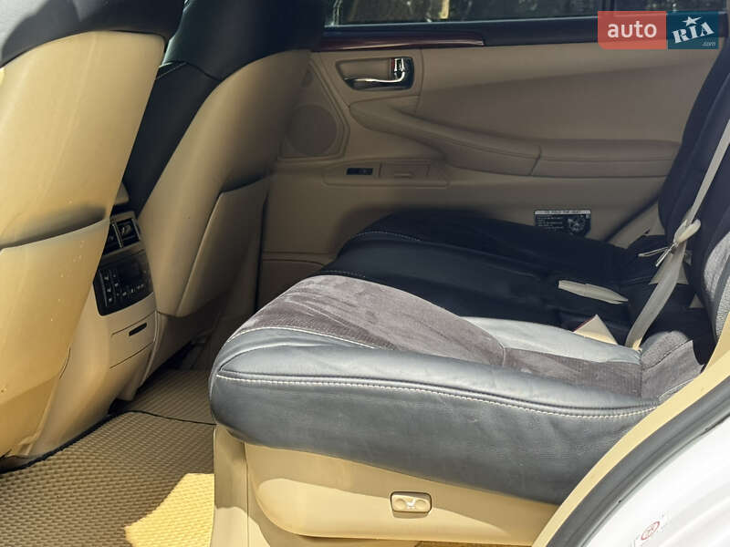 Позашляховик / Кросовер Lexus LX 2011 в Дрогобичі фото 162 Позашляховик / Кросовер Lexus LX 2011 в Дрогобичі