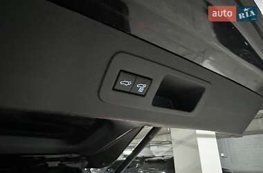 Позашляховик / Кросовер Lexus LX 2023 в 