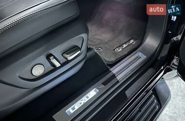 Позашляховик / Кросовер Lexus LX 2023 в 