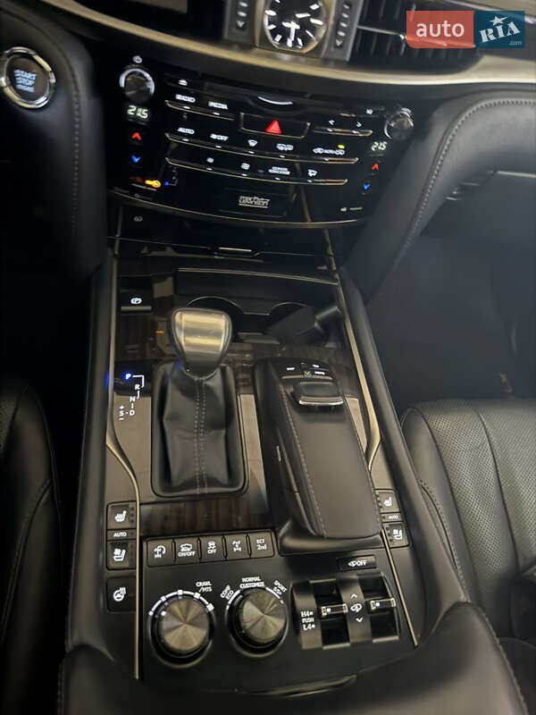 Внедорожник / Кроссовер Lexus LX 2016 в Киеве фото 10 Внедорожник / Кроссовер Lexus LX 2016 в Киеве