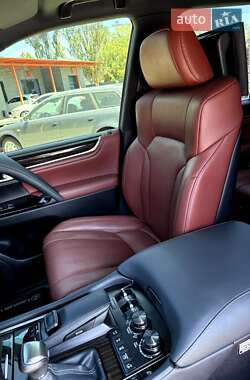 Позашляховик / Кросовер Lexus LX 2019 в 