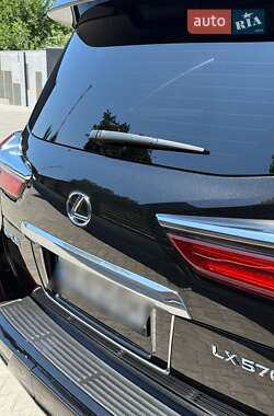 Позашляховик / Кросовер Lexus LX 2019 в 