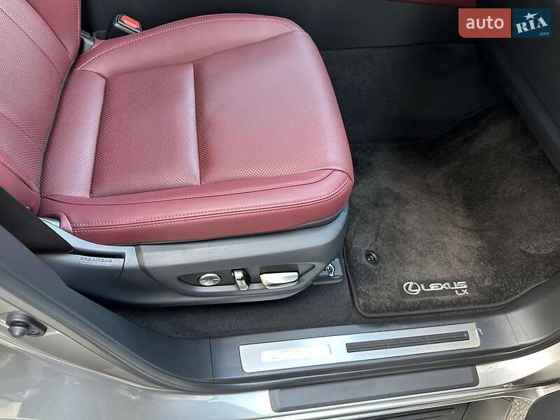 Внедорожник / Кроссовер Lexus LX 2022 в Киеве