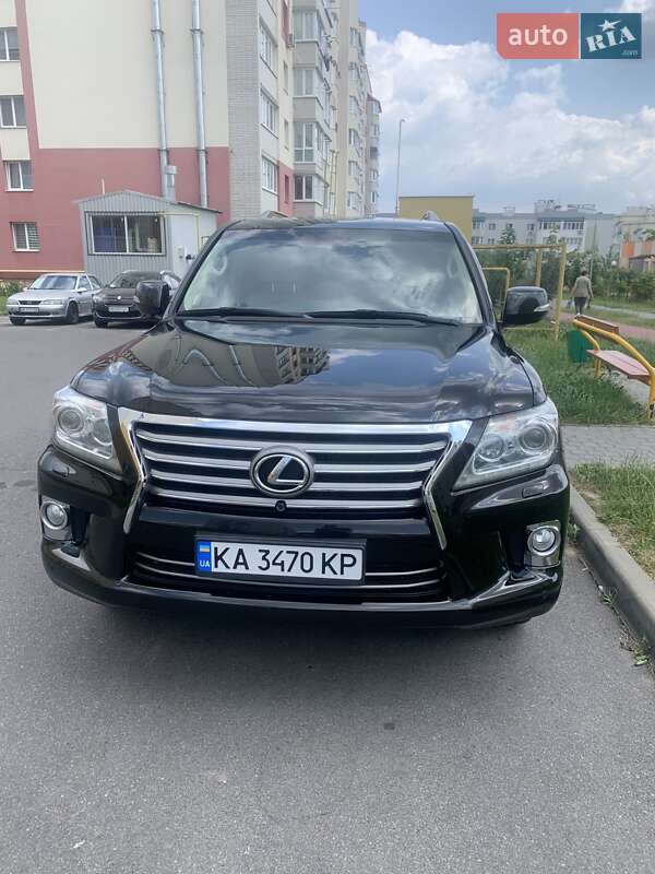 Lexus LX 2013