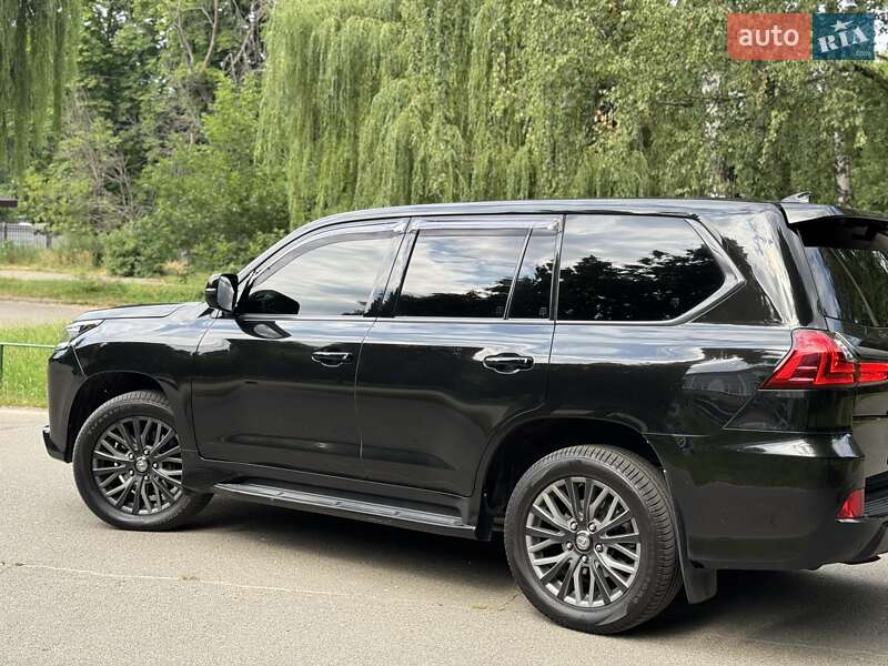 Позашляховик / Кросовер Lexus LX 2016 в Києві