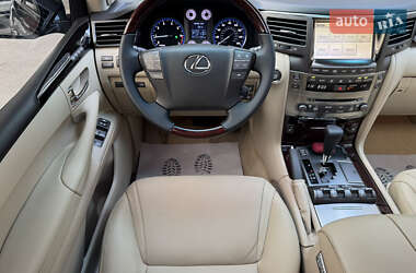 Позашляховик / Кросовер Lexus LX 2010 в 