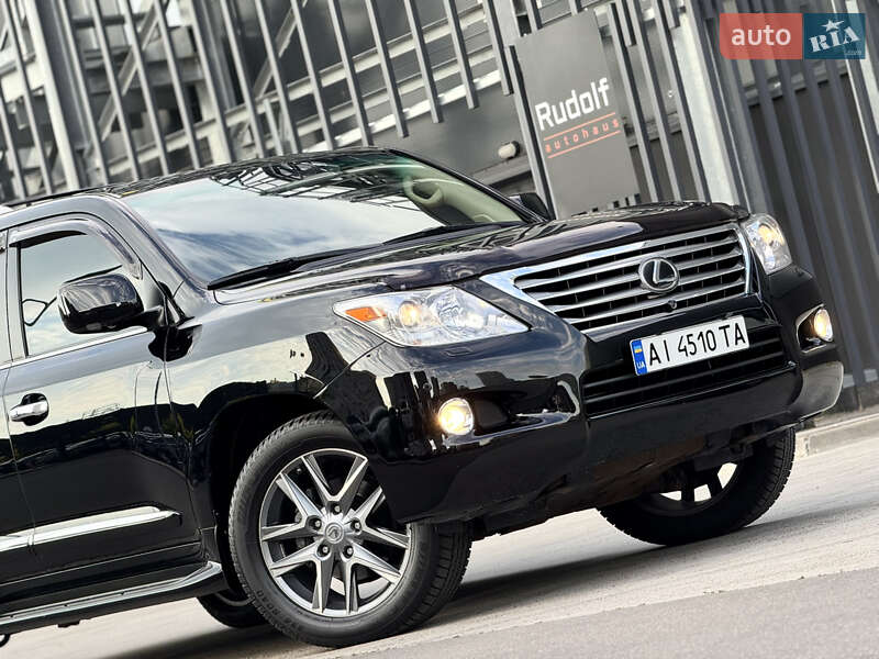 Внедорожник / Кроссовер Lexus LX 2010 в Киеве