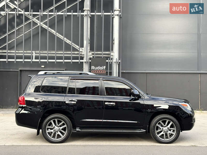 Внедорожник / Кроссовер Lexus LX 2010 в Киеве