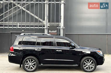Позашляховик / Кросовер Lexus LX 2010 в 