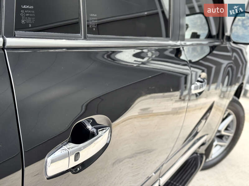 Внедорожник / Кроссовер Lexus LX 2010 в Киеве