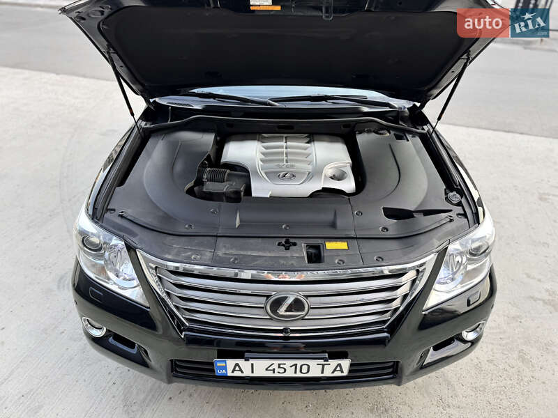 Внедорожник / Кроссовер Lexus LX 2010 в Киеве