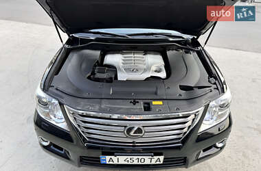 Позашляховик / Кросовер Lexus LX 2010 в 