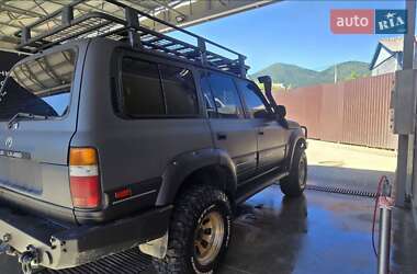 Позашляховик / Кросовер Lexus LX 1996 в 