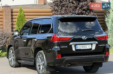 Внедорожник / Кроссовер Lexus LX 2017 в 