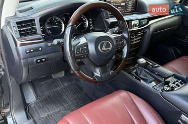 Внедорожник / Кроссовер Lexus LX 2017 в 