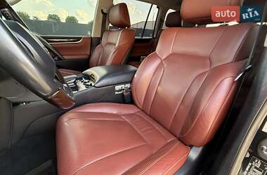 Внедорожник / Кроссовер Lexus LX 2017 в 