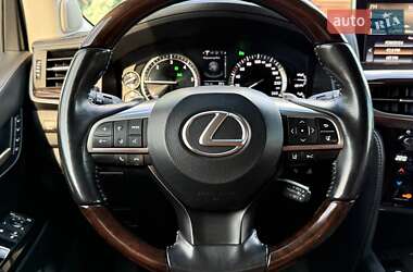 Внедорожник / Кроссовер Lexus LX 2017 в 