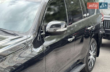 Внедорожник / Кроссовер Lexus LX 2017 в 