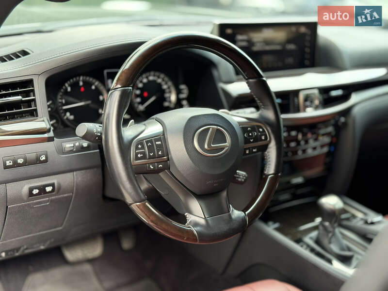 Внедорожник / Кроссовер Lexus LX 2017 в Киеве