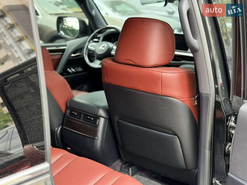 Внедорожник / Кроссовер Lexus LX 2017 в Киеве