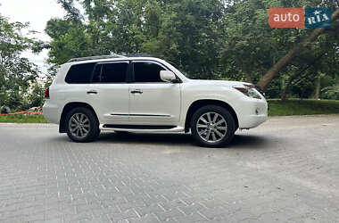 Позашляховик / Кросовер Lexus LX 2011 в 