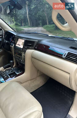 Позашляховик / Кросовер Lexus LX 2011 в 