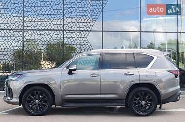 Внедорожник / Кроссовер Lexus LX 2023 в 