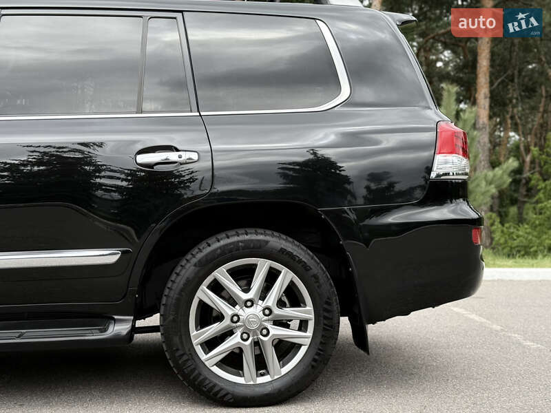 Внедорожник / Кроссовер Lexus LX 2012 в Киеве